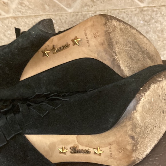 Black suede Gucci’s booties with fringe and tassel 38 - Picture 4 of 7